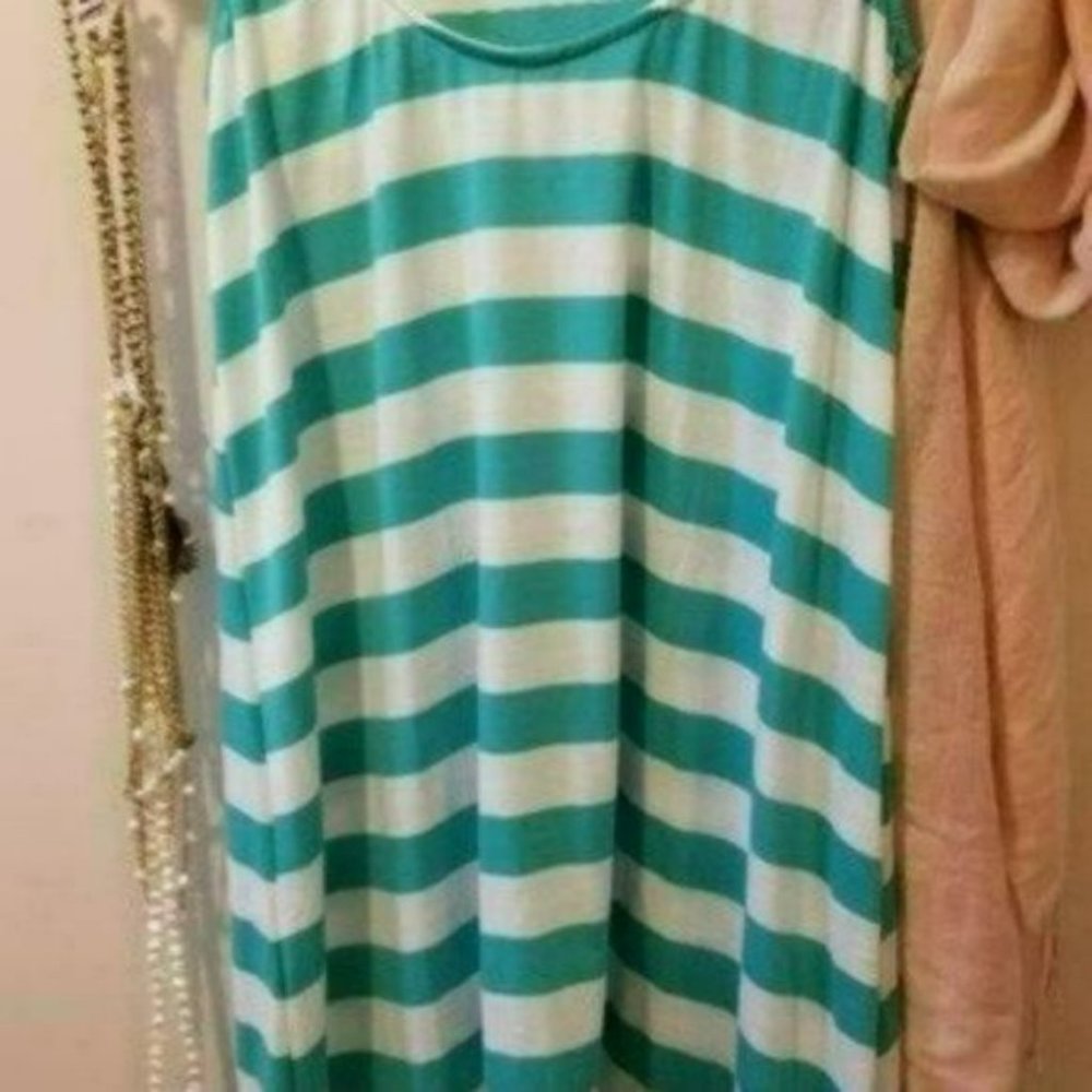 ♡3/$30♡ Striped tunic - Picture 2 of 4